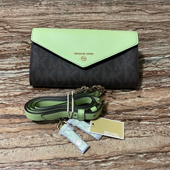 Michael Kors - Picture 1 of 6